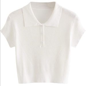 Cropped half button collar knit top